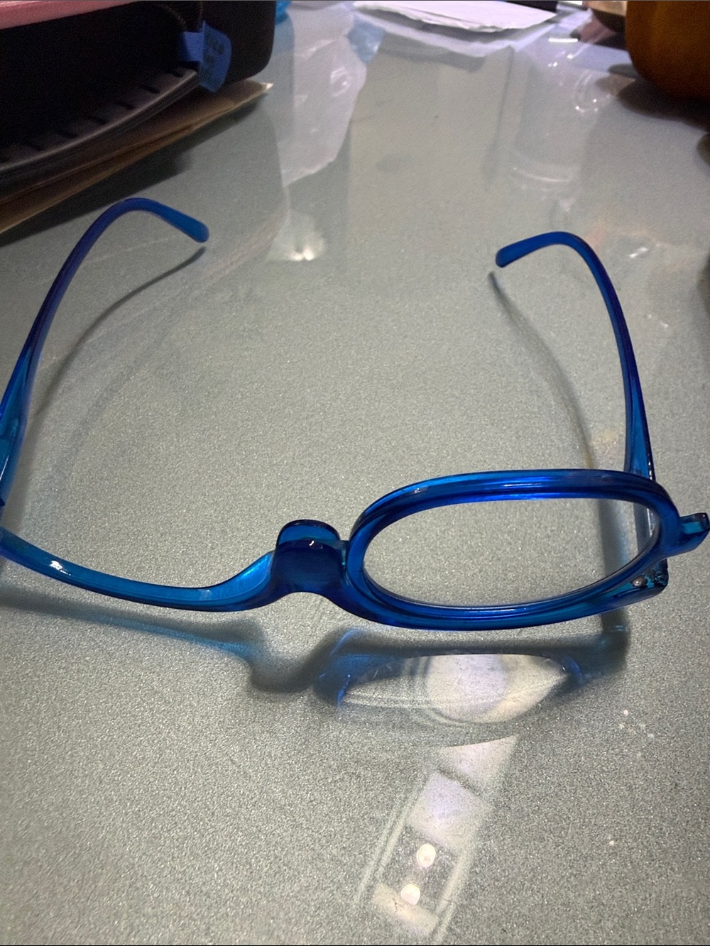 For do your makeup the Blue Reading Glasses - Lightweight Frame move to opposite